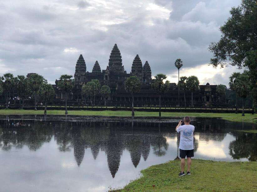 1-Day Angkor Wat Private Tour with Spanish Tour Guide. - 4:00 PM options for sunset at Pre Rup or Phnom Bakheng