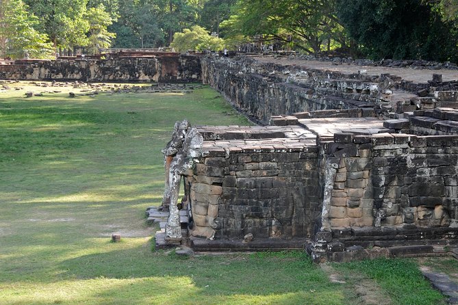 1-Day Angkor Wat Sunrise & All Interesting Temples Private Tour - Why the hotel breakfast break matters