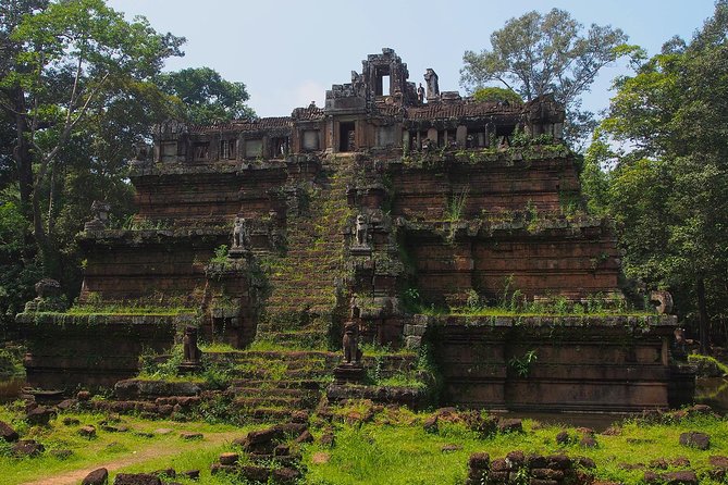 1-Day Angkor Wat Sunrise & All Interesting Temples Private Tour - The private setup and guide quality