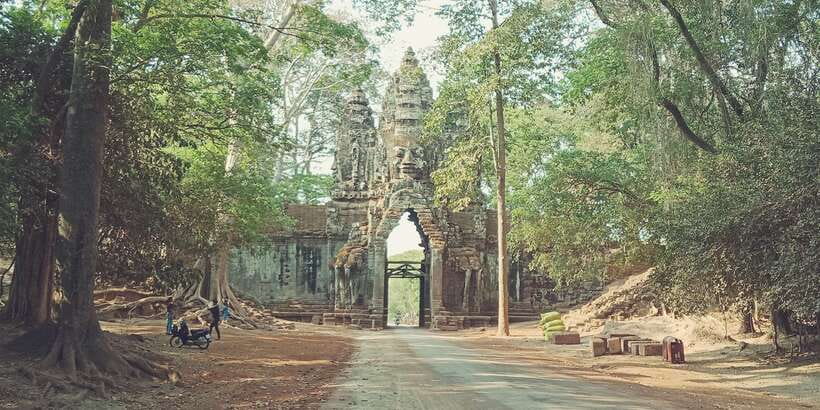 1-Day private Angkor Temple Tour from Siem Reap - Price, timing, and who gets the best value