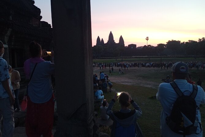 1-Day private Angkor Temple Tour with Sun Rise by Tuk Tuk from Siem Reap - The Terraces of the Elephants and Leper King