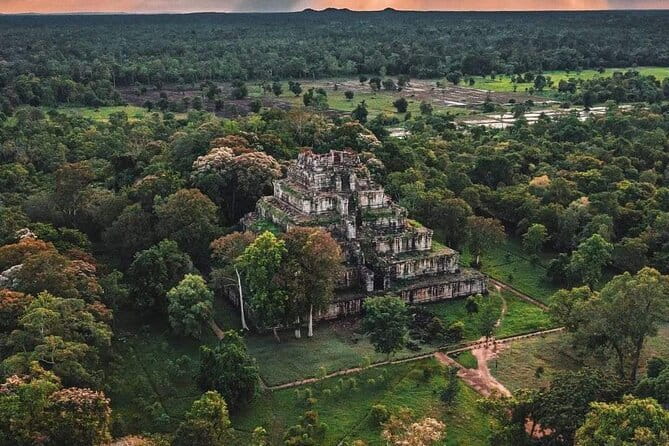1 day special Tour: Angkor Wat,Bayon,Ta Prohm, Bantey srei and Beng Mealea - The drive between temples is part of the day