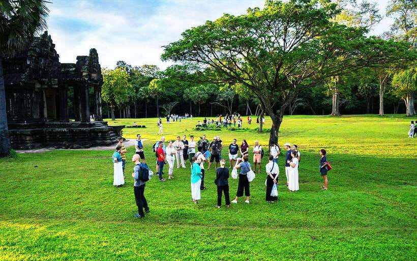 2-Day: Angkor Temple Treasures and Unique Floating Lifestyle - Guide, driver, and transport details