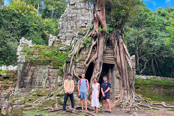 2-Day Angkor Wat and Banteay Srei with Countryside Exploration - Lunch and the road to Banteay Srei