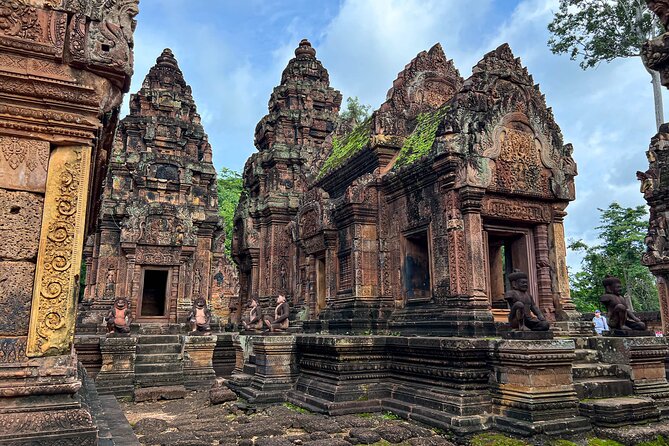 2-Day Angkor Wat Tour with Banteay Srei and Floating Village - Who should book this tour?