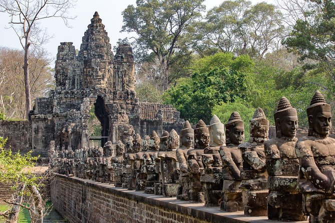 2-Day Angkor Wat With Small, Big Circuit and Banteay Srei Tour - What the private guide and driver add
