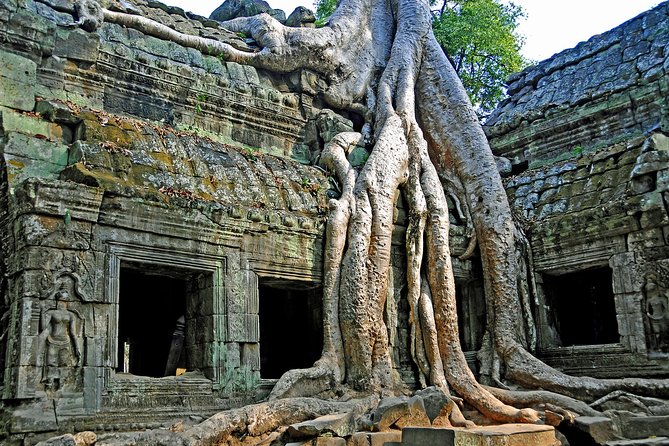 2-Day Angkor Wat With Small, Big Circuit and Banteay Srei Tour - Angkor Thom and the many faces of Bayon