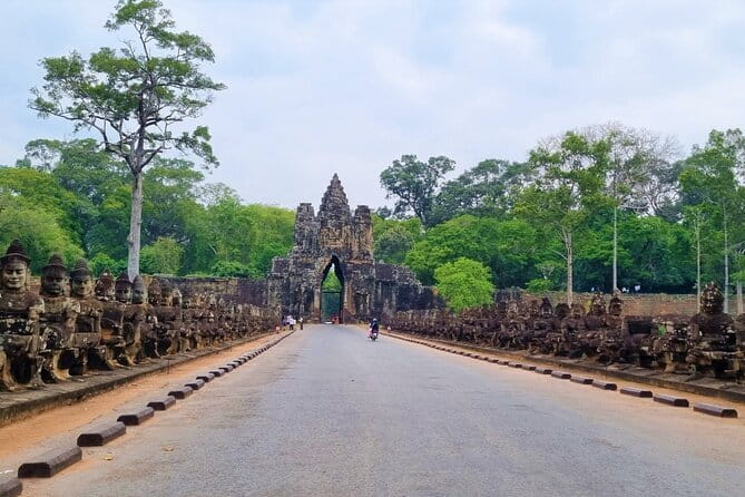2 Day Cambodia Private Guided Tour in Angkor Temples - Day 2: Banteay Srei and the Grand Circuit