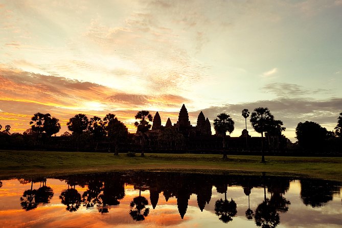 2 Day private tour: Small tour, Big tour, sunrise and sunset,floating village. - Two days that cover Siem Reap’s big sights