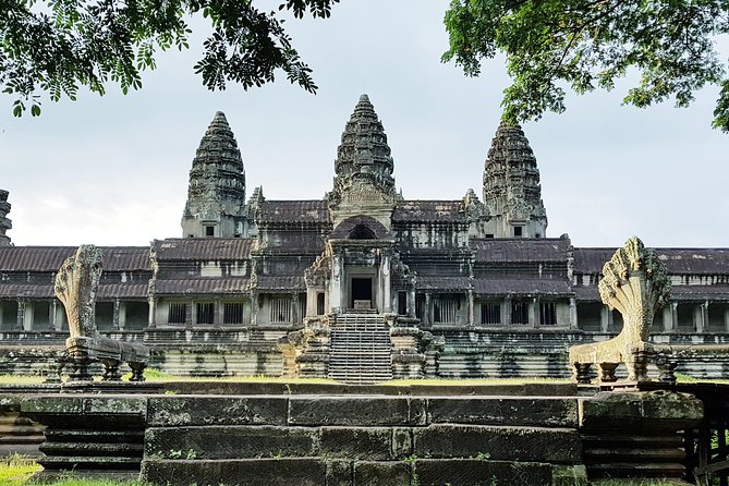 2 Day private tour: Small tour, Big tour, sunrise and sunset,floating village. - What the price really includes