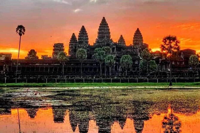 2 Day Small Group Guided Tour Siem Reap Province - Day two: Preah Khan, Neak Pean, Ta Som, and Pre Rup
