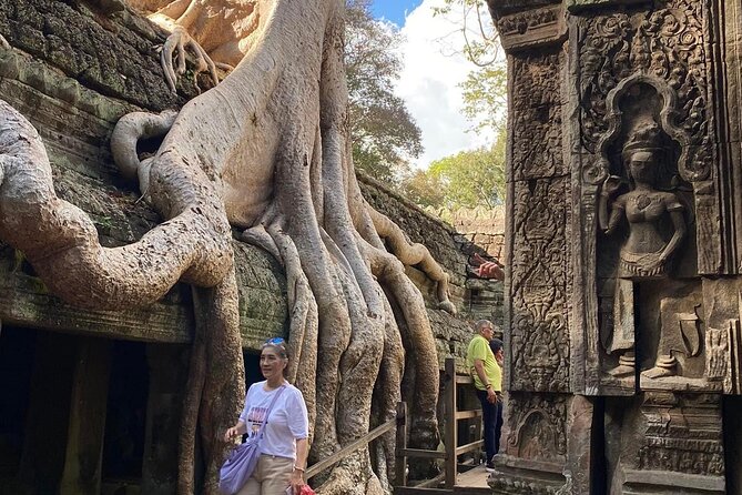 2 Day Small Group Guided Tour Siem Reap Province - Pickup, meeting point, and the daily rhythm