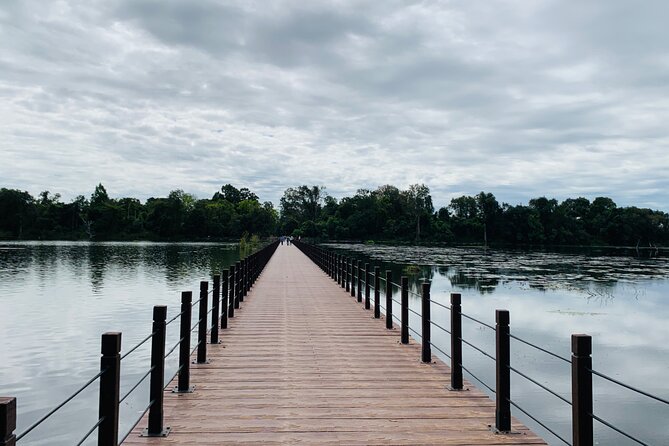2 Days Angkor temples with Sunrise & Sunset - The guide, transport, and private format