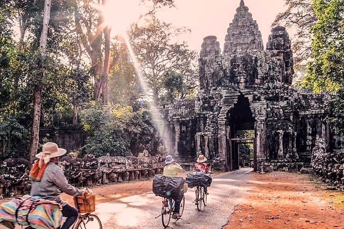 3-Day Tour(Unforgettable Angkor Temple Complex, Banteay Srei& Floating Village) - The guide, photos, and pace