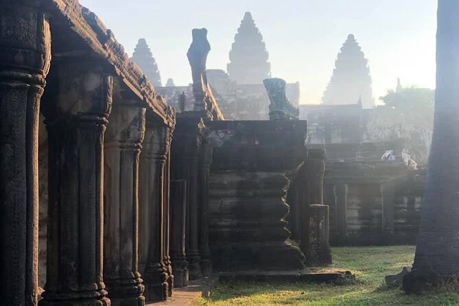 8-Hour Private Guided Tour in Siem Reap Cambodia - Angkor Wat, two hours with Cambodia’s great symbol