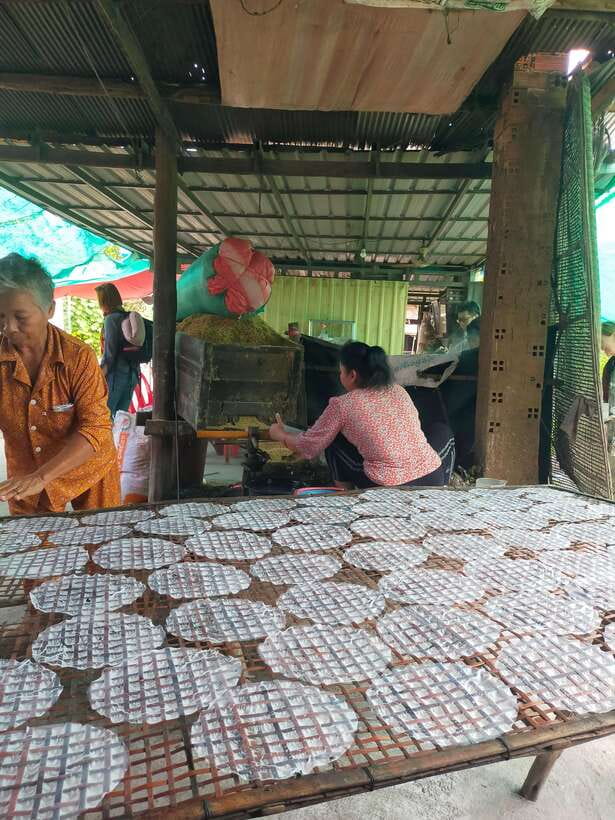 A Day TukTuk Handicrafts Bambootrain Killing&BatCaves,Sunset - Ek Phnom, Buddha statues, and a broken temple