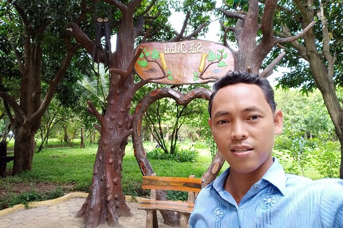 A Full Day Tour for Royal Palace, S21, Killing Fields & More - The Killing Fields completes the difficult lesson