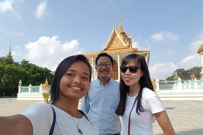 A Half Day Tour in Phnom Penh City - Starting at the Royal Palace and Silver Pagoda