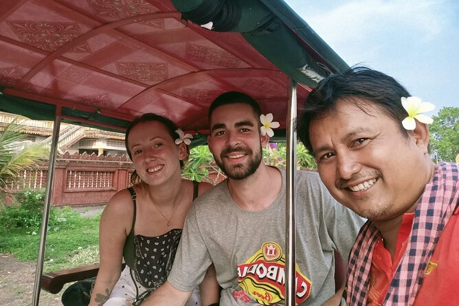 AfternoonTour.Bamboo train.killing cave with Secret bat cave - Why this afternoon works well in Battambang