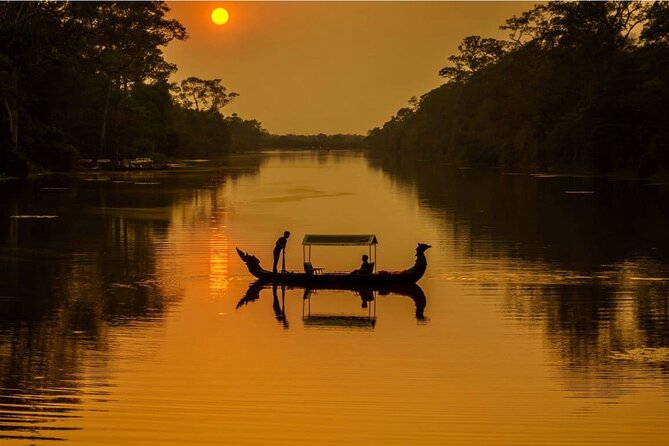 Angkor Bike & Gondola Ride at Twilight - Entering Angkor Thom after the crowds thin