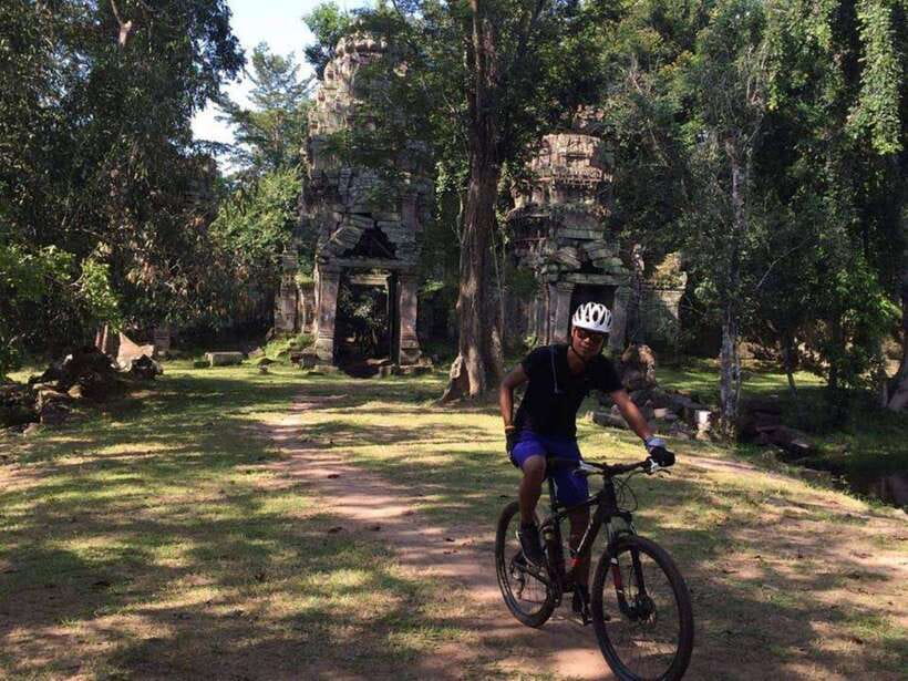 Angkor Cycling Tour - Bakheng Hill and the wall of Angkor Thom