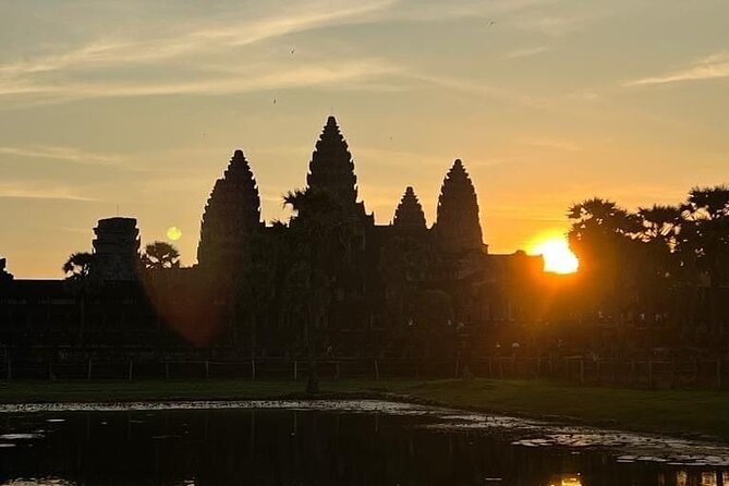 Angkor Full Day Tour All The Main Temples - Lunch beside Srah Srang
