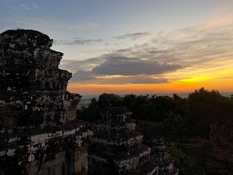 Angkor Highlights and Sunset Tour - Angkor Wat, two hours with Cambodia’s great monument