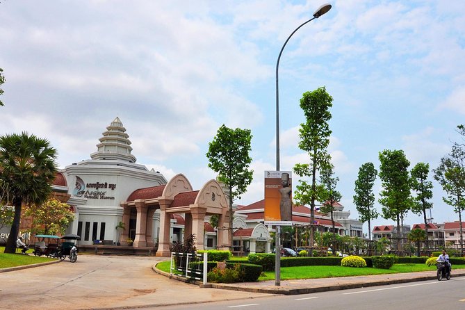 Angkor National Museum with transport - Two hours among Khmer art and history