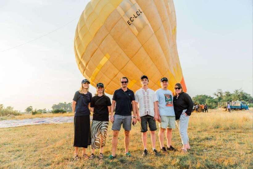 Angkor Stunning Hot Air Balloon - Who should choose sunrise, and who should choose sunset?