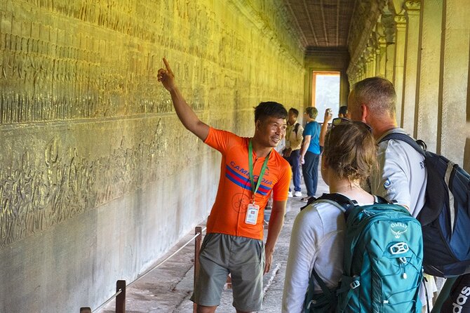 Angkor Sunrise Bike Tour - Breakfast & Lunch included - Cycling to Angkor Thom and the South Gate