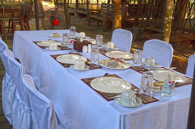 Angkor Sunrise Bike Tour - Breakfast & Lunch included - Khmer lunch near Srah Srang