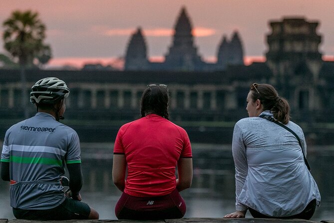 Angkor Sunrise Bike Tour / E-Bike or Tuk Tuk - Breakfast, bikes, and the first quiet trails