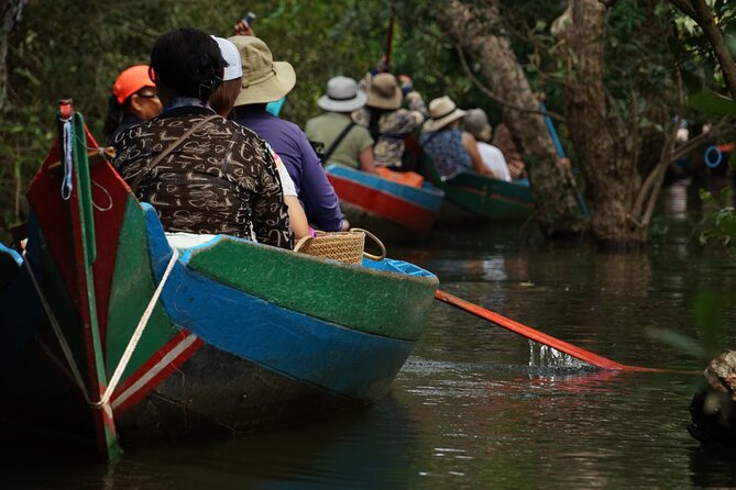 Angkor Sunrise & Floating Village Sunset Full-Day Siem Reap Tour - Guides make the difference at both temples and village