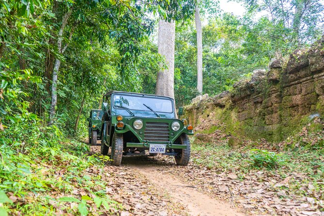Angkor Sunrise Jeep Tour - Inclusive Breakfast & Lunch - Lunch, Srah Srang, and rural Cambodia