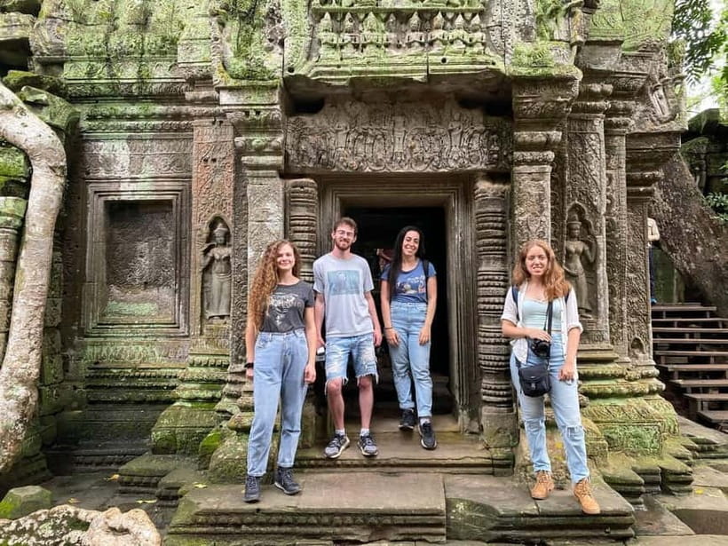 Angkor Sunrise or Sunset Tour (includes breakfast or lunch) - Bayon Temple and its many stone faces