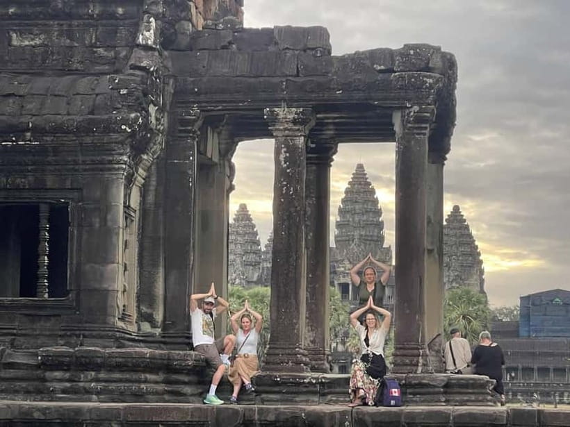 Angkor Sunrise or Sunset Tour (includes breakfast or lunch) - Transport, group size, and the pace of the morning
