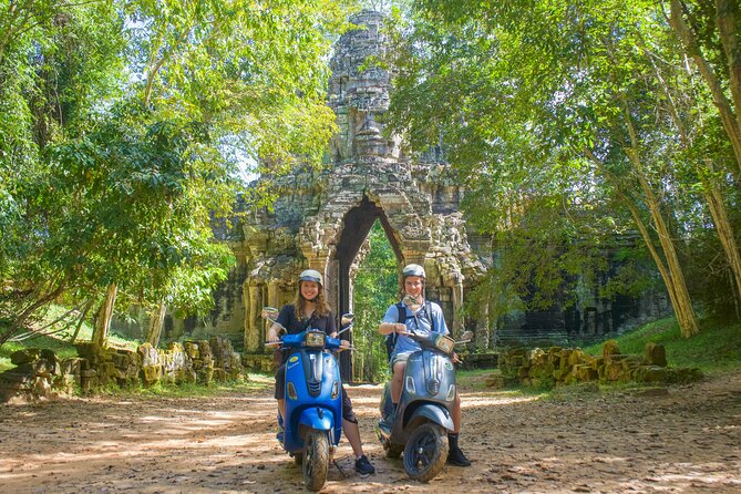 Angkor Sunrise Vespa Tour / Tuk Tuk or Car - Angkor Wat in the morning light