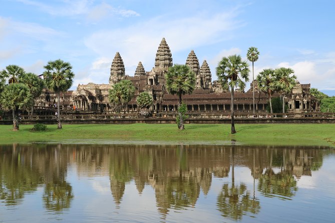 Angkor Temples Private Full-Day Tour from Siem Reap (Free Child) - Angkor Thom begins at the South Gate