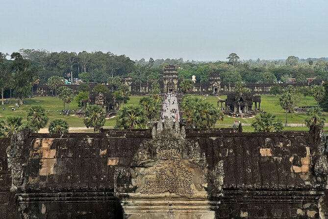 Angkor Wat 1-Day Tour by Private Car or Minivan - Leaving Siem Reap for the temple complex