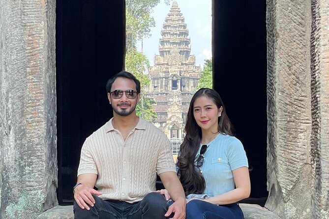 Angkor Wat 1-Day Tour by Private Car or Minivan - Seeing Angkor Wat with a guide