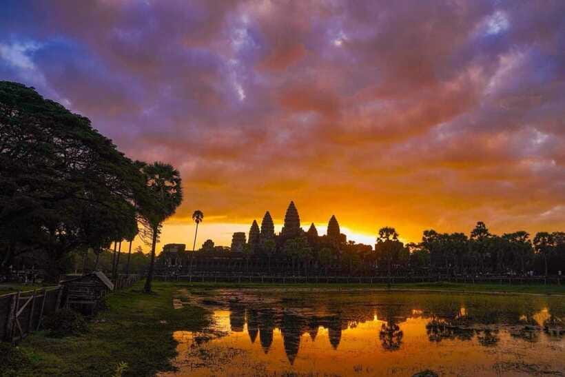 Angkor Wat 1 Day with Sunrise Combined tour with (Tuk Tuk) - Lunch near the temples