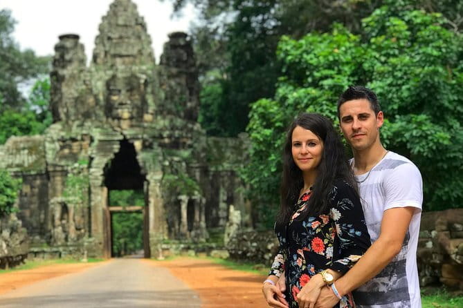 Angkor Wat & Banteay Srei 1-Day Tour - Banteay Srei and its pink sandstone detail