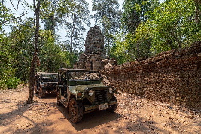 Angkor Wat by Vintage Jeep – Private Tour - What the guide and private format mean for you