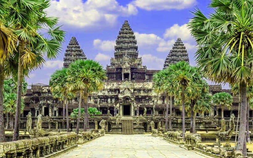 Angkor Wat: Full-Day Guided Sunset Tour - Angkor Wat: two hours with the great symbol of Cambodia
