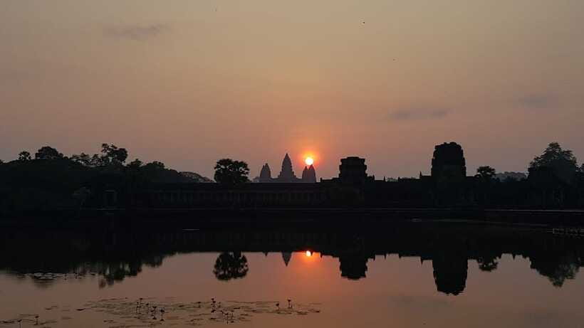Angkor Wat Full-Day Private Tour with Sunset - Lunch at about 12:30 PM