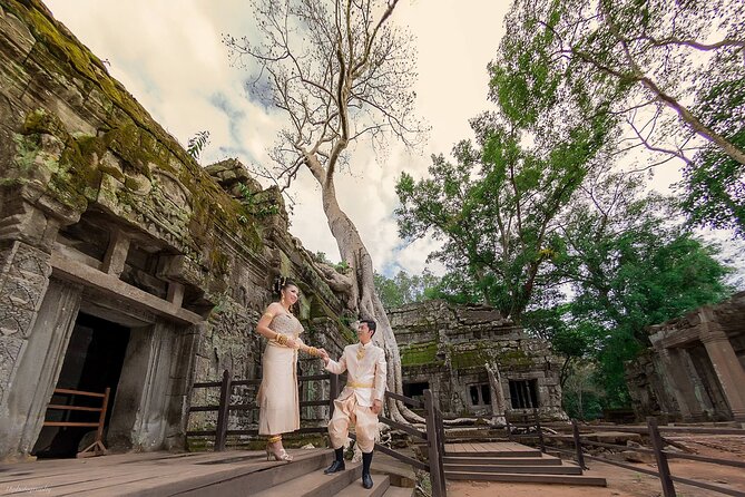 Angkor Wat Full-Day Sunrise & Sunset Private Tour All Interesting Major Temples - Phnom Bakheng and the long wait for sunset