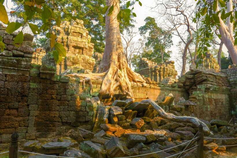 Angkor Wat: Full-Day Temples Small Group Tour - The lunch and rest break at Srah Srang