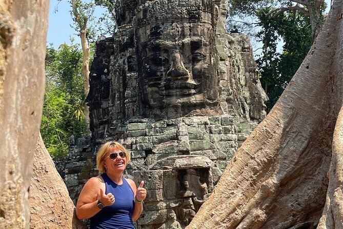 Angkor Wat Full Day Tour in Siem Reap Small-Group - What the vehicle, guide, and group size mean in practice