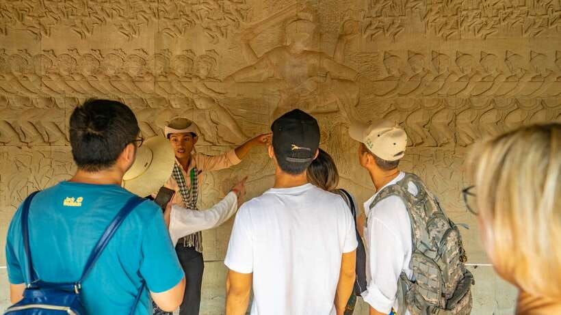 Angkor Wat: Guided Jeep Tour Inclusive lunch at local house - Angkor Wat closes the day