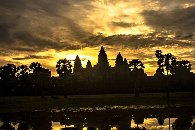 Angkor Wat Highlights and Sunrise Guided Tour from Siem Reap - Why the 4:30 am start is worth it